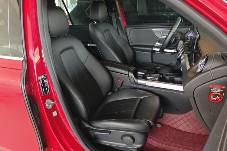 Used Mercedes-Benz GLB 2020 Updated GLB 200 Dynamic Edition Right Front Seat