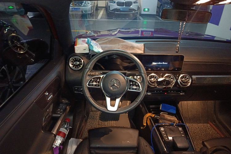 Used Mercedes-Benz GLB 2020 Updated GLB 200 Dynamic Edition Steering Wheel