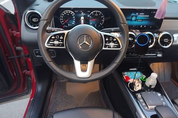 Used Mercedes-Benz GLB 2020 GLB 180 Dynamic Edition Steering Wheel
