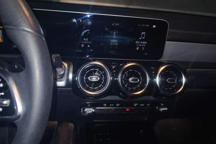 Used Mercedes-Benz GLB 2020 GLB 180 Fashion Model Audio And AC Panel