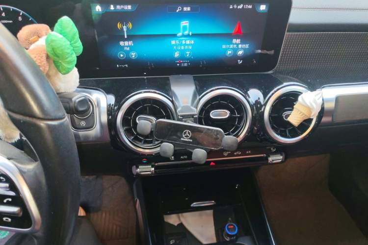 Used Mercedes-Benz GLB 2020 GLB 200 Dynamic Edition Audio And AC Panel