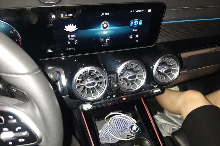 Used Mercedes-Benz GLB 2020 Facelift GLB 200 Fashion Edition Audio And AC Panel