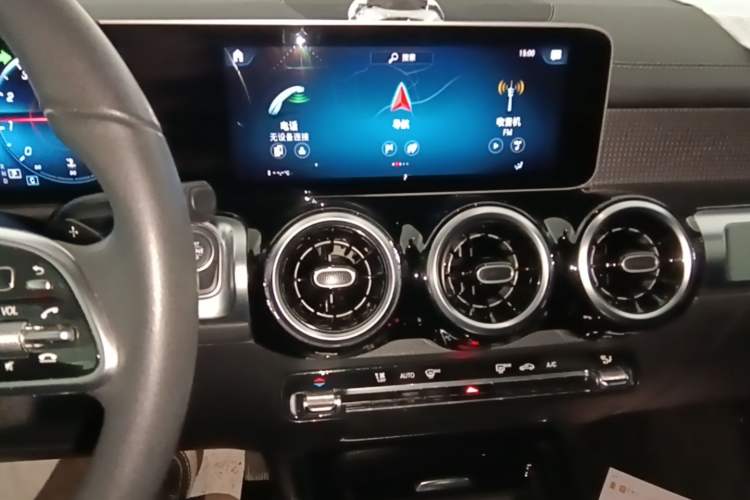 Used Mercedes-Benz GLB 2020 GLB 200 Dynamic Edition Audio And AC Panel