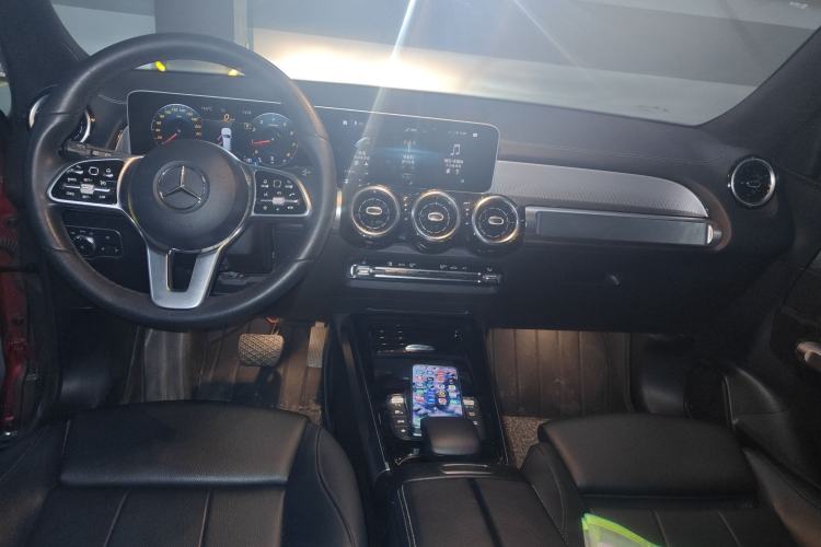 Used Mercedes-Benz GLB 2020 GLB 180 Fashion Model Center Console