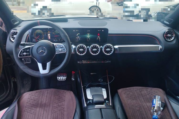 Used Mercedes-Benz GLB 2020 GLB 200 Stylish Edition Center Console