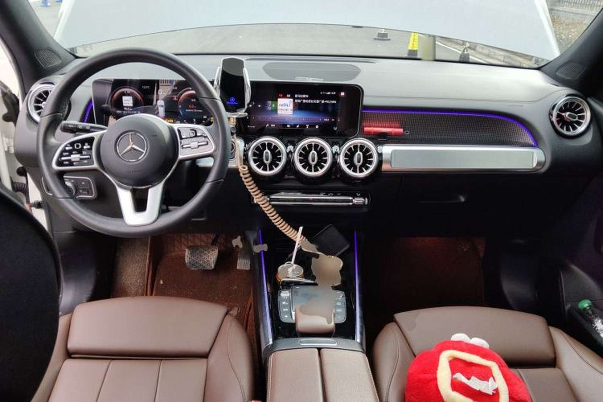 Used Mercedes-Benz GLB 2020 Updated GLB 200 Dynamic Edition Center Console