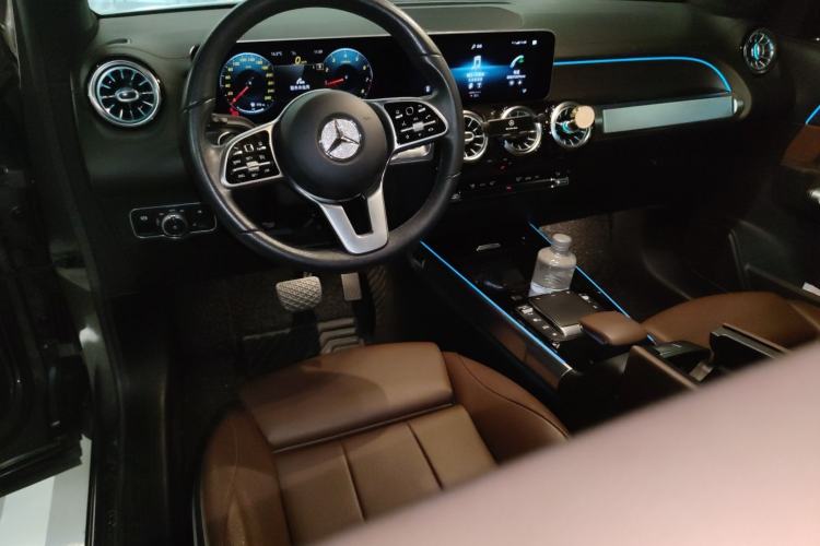 Used Mercedes-Benz GLB 2020 Updated GLB 200 Dynamic Edition Center Console