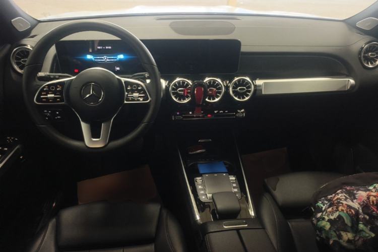 Used Mercedes-Benz GLB 2020 Facelift GLB 200 Fashion Edition Center Console