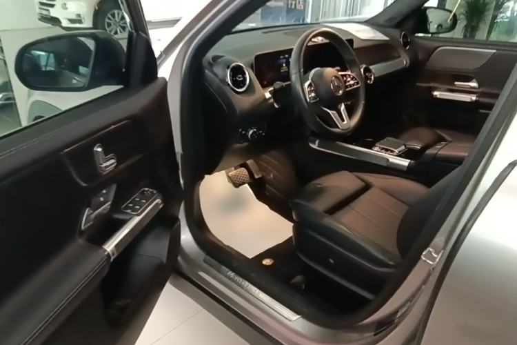 Used Mercedes-Benz GLB 2020 GLB 200 Dynamic Edition Driver Seat