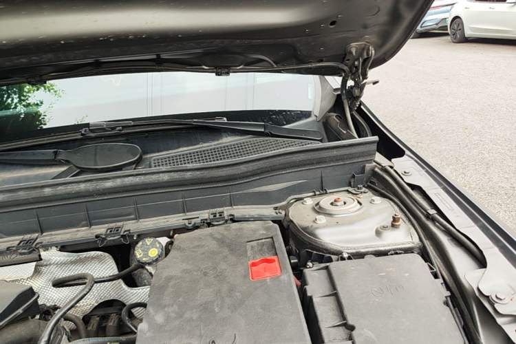Used Mercedes-Benz GLB 2020 Facelift GLB 200 Fashion Edition Engine Bay Left