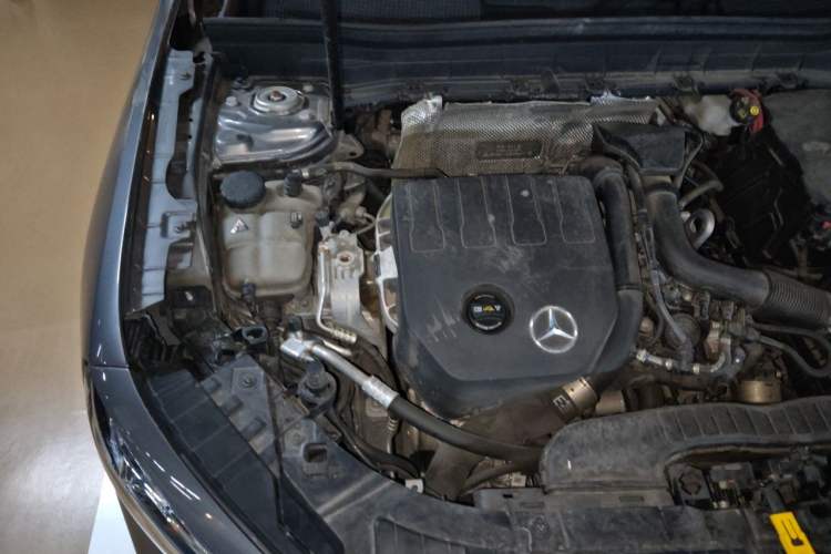 Used Mercedes-Benz GLB 2020 GLB 200 Dynamic Edition Engine Bay Right