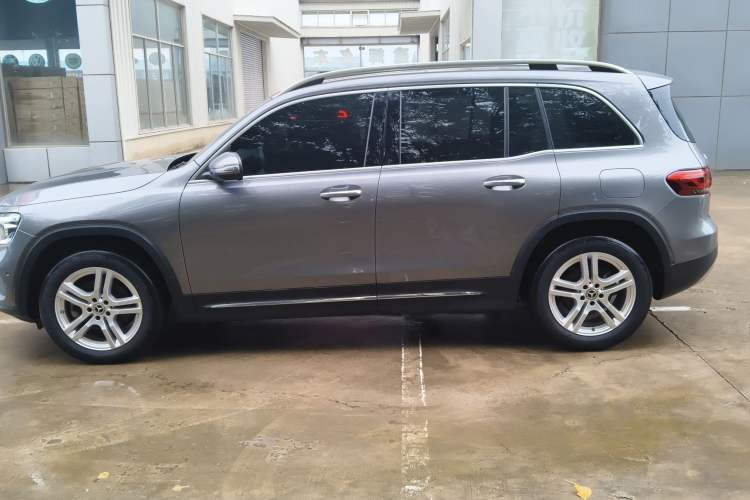 Used Mercedes-Benz GLB 2020 Updated GLB 200 Dynamic Edition Exterior 4