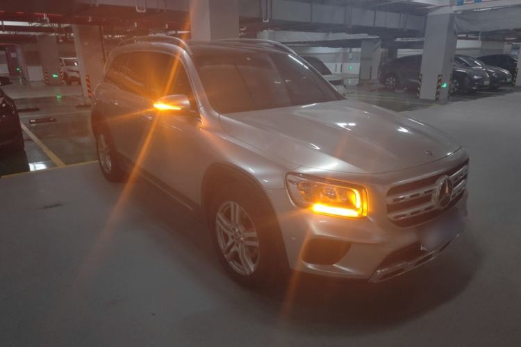 Used Mercedes-Benz GLB 2020 GLB 180 Fashion Model Front Right 45 Deg