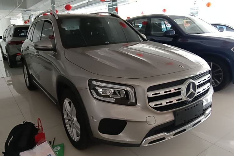 Used Mercedes-Benz GLB 2020 GLB 200 Dynamic Edition Front Right 45 Deg