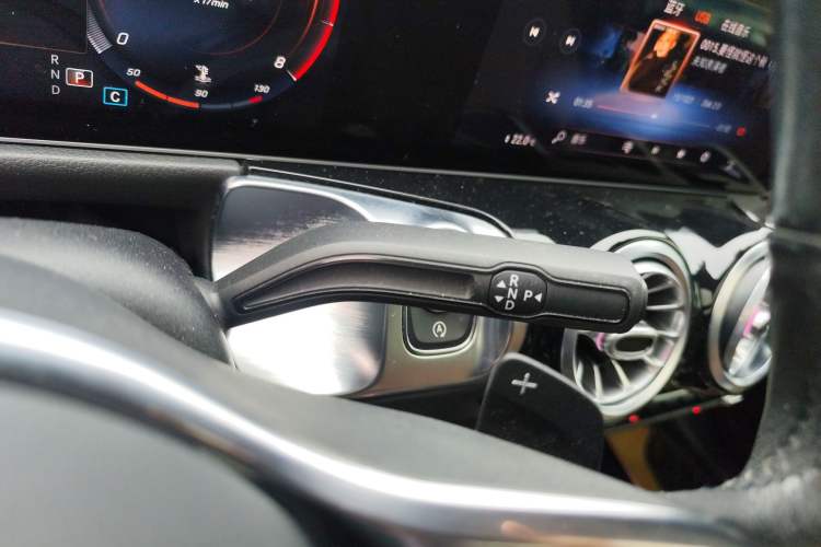 Used Mercedes-Benz GLB 2020 GLB 200 First Edition Special Version Gear Lever