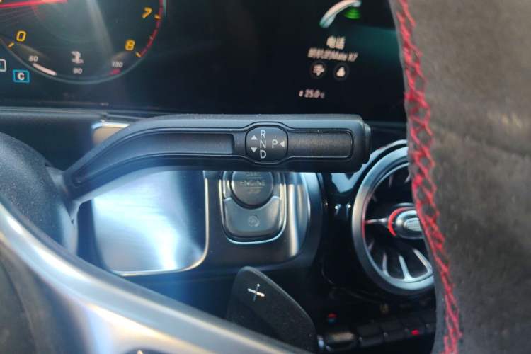 Used Mercedes-Benz GLB 2020 GLB 200 Stylish Edition Gear Lever