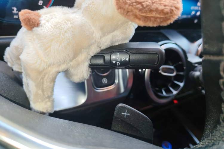 Used Mercedes-Benz GLB 2020 GLB 200 Dynamic Edition Gear Lever