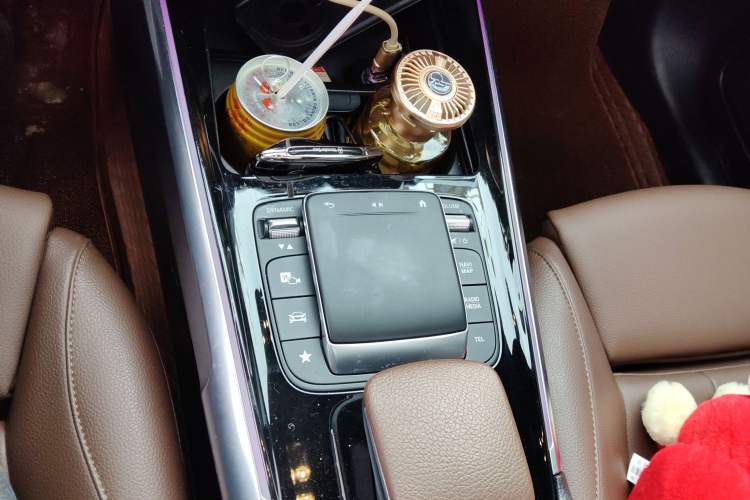 Used Mercedes-Benz GLB 2020 Updated GLB 200 Dynamic Edition Gear Lever