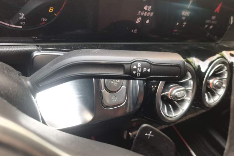 Used Mercedes-Benz GLB 2020 GLB 200 Stylish Edition Gear Lever
