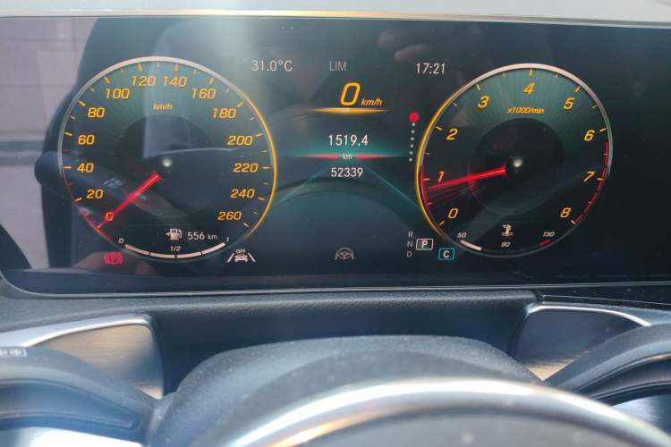 Used Mercedes-Benz GLB 2020 GLB 200 Stylish Edition Instrument Cluster