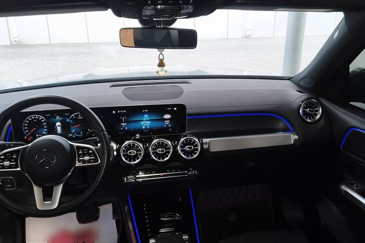 Used Mercedes-Benz GLB 2020 Updated GLB 200 Dynamic Edition Interior 1