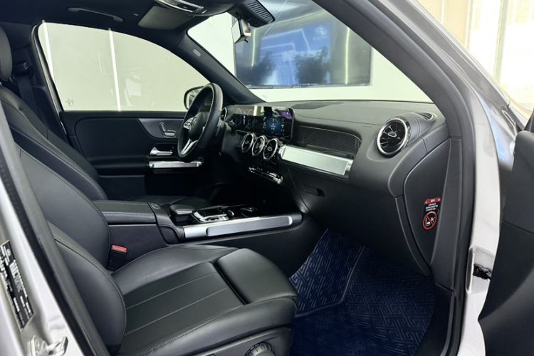 Used Mercedes-Benz GLB 2020 GLB 200 Dynamic Edition Interior 1