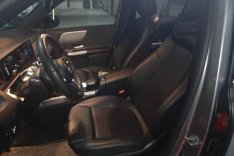 Used Mercedes-Benz GLB 2020 GLB 180 Fashion Model Left Front Seat