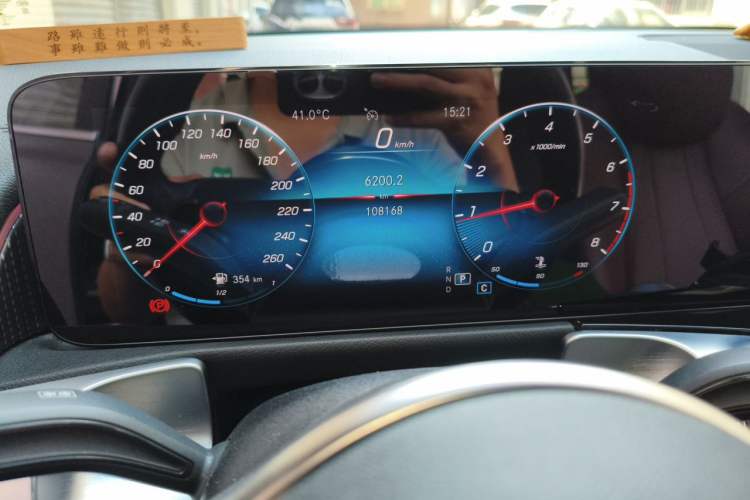 Used Mercedes-Benz GLB 2020 Facelift GLB 200 Fashion Edition Odometer Close Up