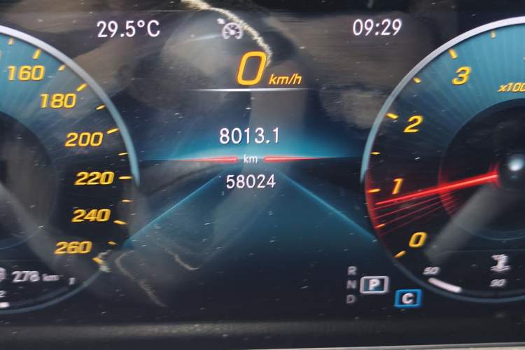Used Mercedes-Benz GLB 2020 Facelift GLB 200 Fashion Edition Odometer Close Up