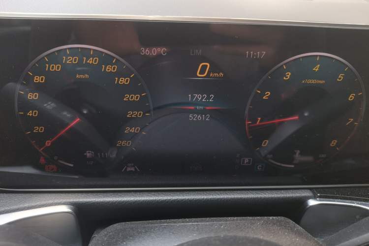 Used Mercedes-Benz GLB 2020 GLB 200 Stylish Edition Odometer Close Up