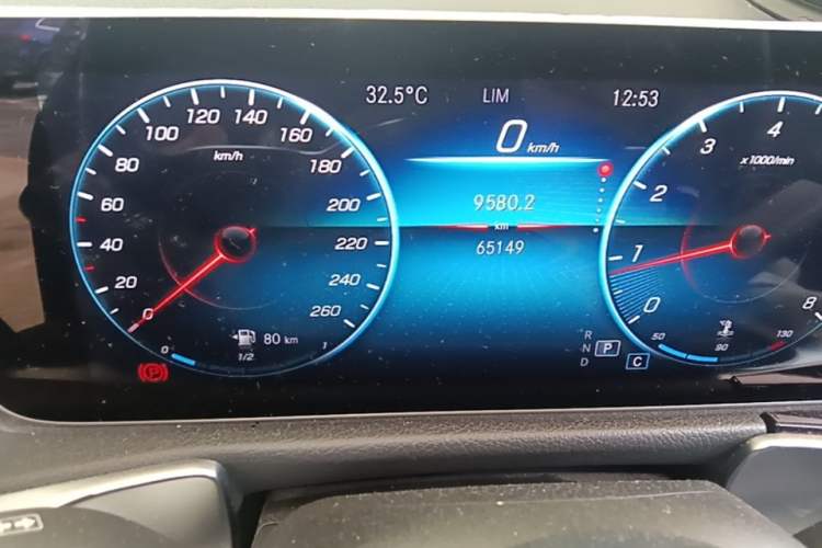 Used Mercedes-Benz GLB 2020 Updated GLB 200 Dynamic Edition Odometer Close Up