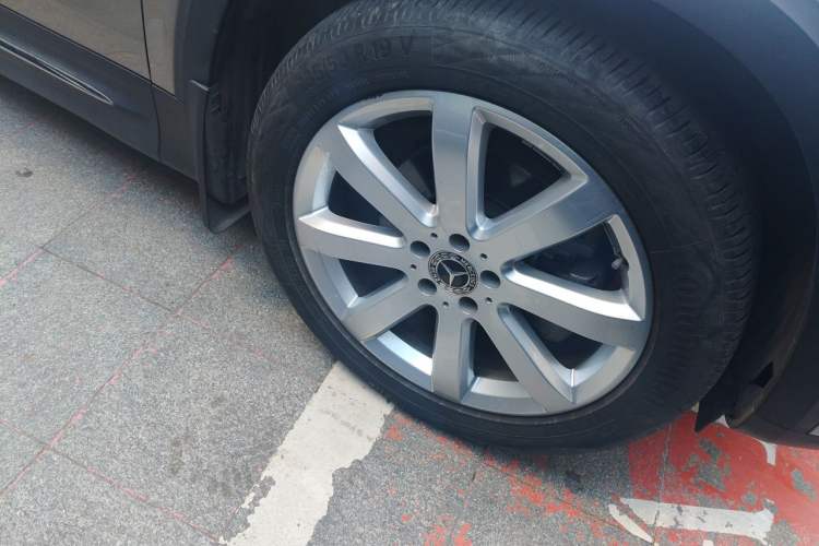 Used Mercedes-Benz GLB 2020 GLB 200 Stylish Edition Right Front Wheel Hub