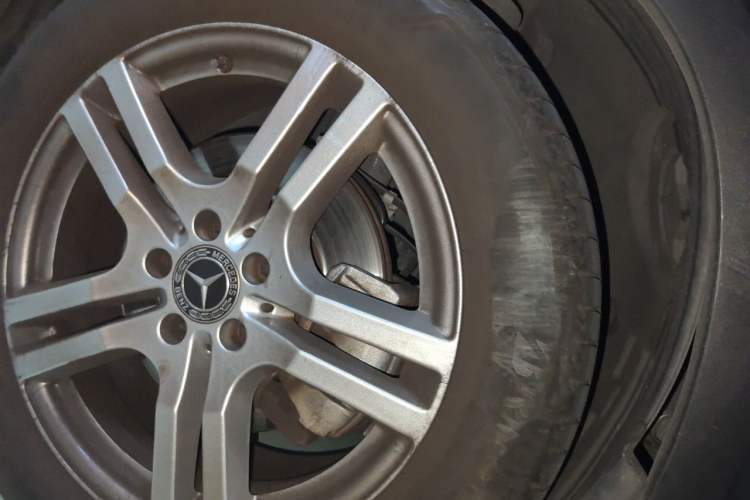 Used Mercedes-Benz GLB 2020 GLB 200 Dynamic Edition Right Front Wheel Hub