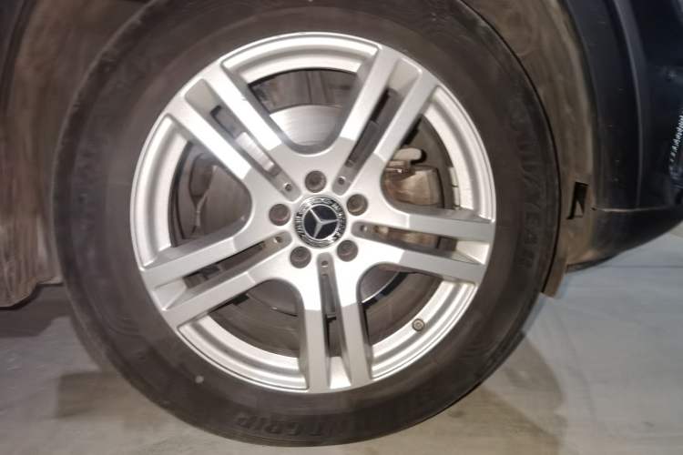 Used Mercedes-Benz GLB 2020 Updated GLB 200 Dynamic Edition Right Front Wheel Hub