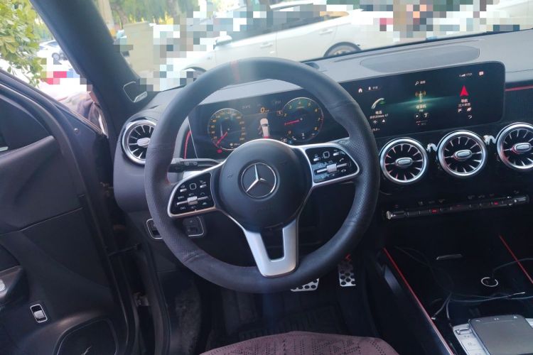 Used Mercedes-Benz GLB 2020 GLB 200 Stylish Edition Steering Wheel