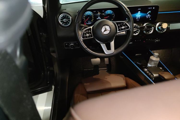 Used Mercedes-Benz GLB 2020 Updated GLB 200 Dynamic Edition Steering Wheel