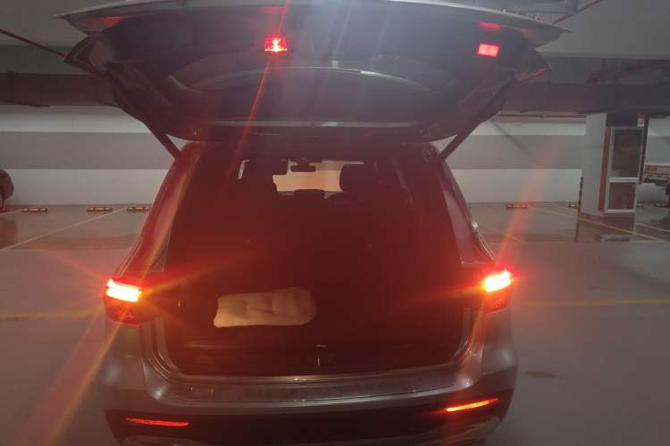 Used Mercedes-Benz GLB 2020 GLB 180 Fashion Model Trunk
