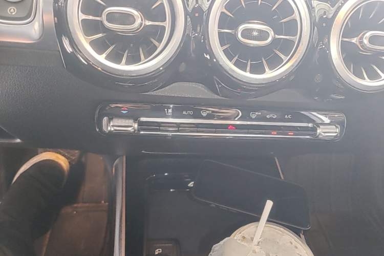 Used Mercedes-Benz GLB 2020 Updated GLB 200 Dynamic Edition Audio And AC Panel