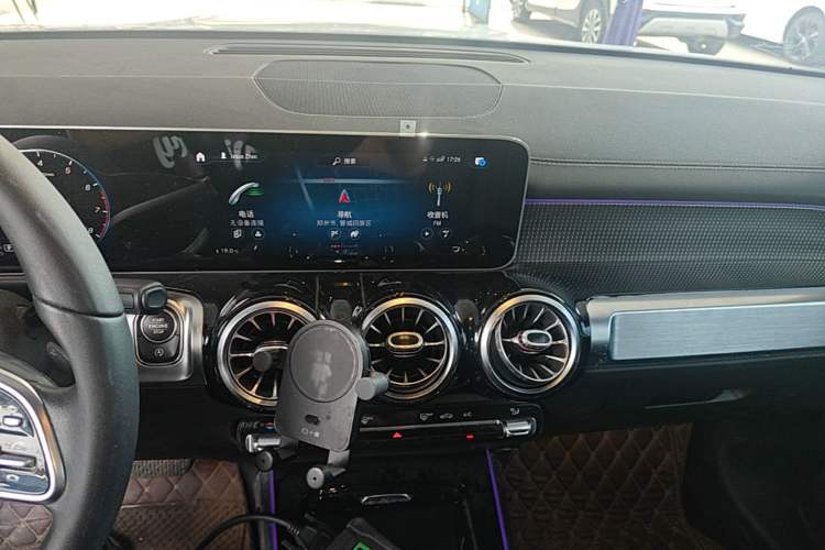 Used Mercedes-Benz GLB 2020 Updated GLB 200 Dynamic Edition Audio And AC Panel