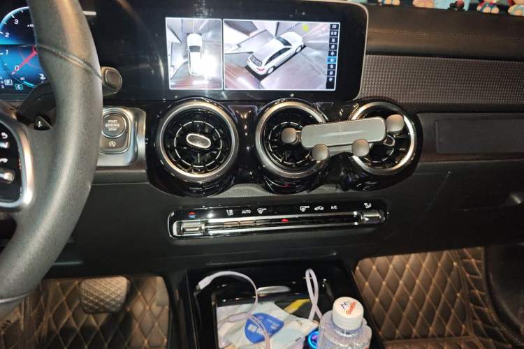Used Mercedes-Benz GLB 2020 GLB 200 Dynamic Edition Audio And AC Panel