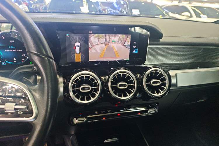 Used Mercedes-Benz GLB 2020 Facelift GLB 200 Fashion Edition Audio And AC Panel