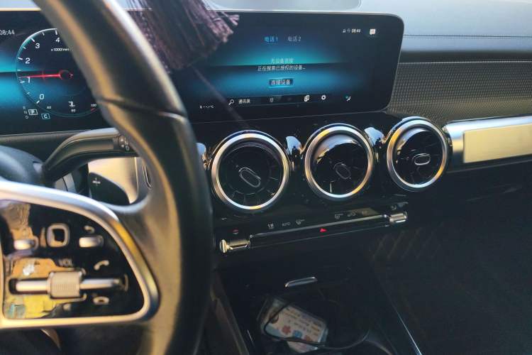 Used Mercedes-Benz GLB 2020 GLB 200 Dynamic Edition Audio And AC Panel