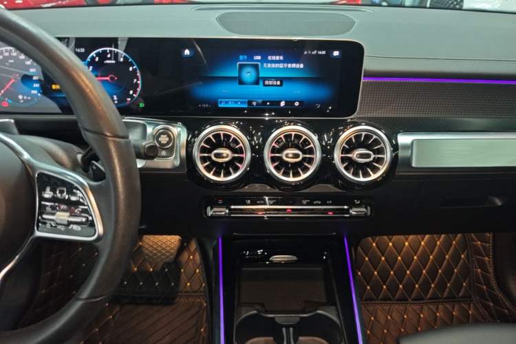 Used Mercedes-Benz GLB 2020 Updated GLB 200 Dynamic Edition Audio And AC Panel