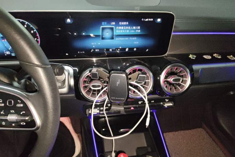 Used Mercedes-Benz GLB 2020 Facelift GLB 200 Fashion Edition Audio And AC Panel