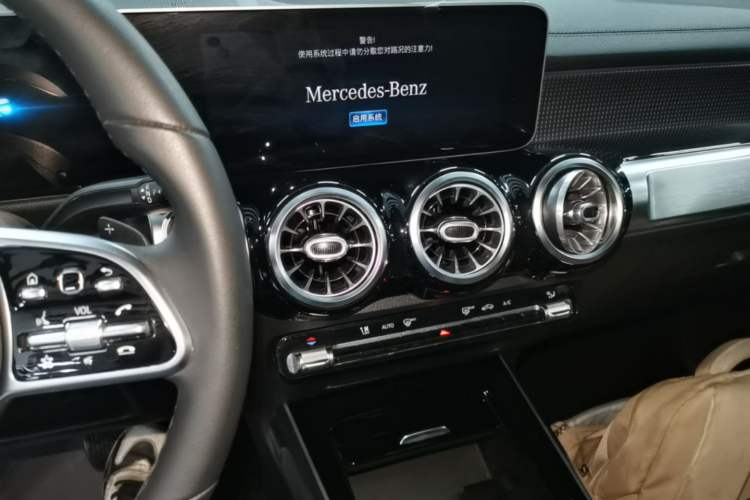 Used Mercedes-Benz GLB 2020 Facelift GLB 200 Fashion Edition Audio And AC Panel