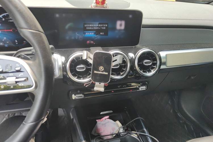 Used Mercedes-Benz GLB 2020 GLB 180 Dynamic Edition Audio And AC Panel