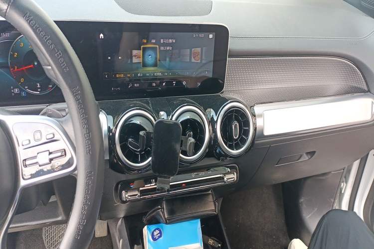 Used Mercedes-Benz GLB 2020 GLB 200 Dynamic Edition Audio And AC Panel