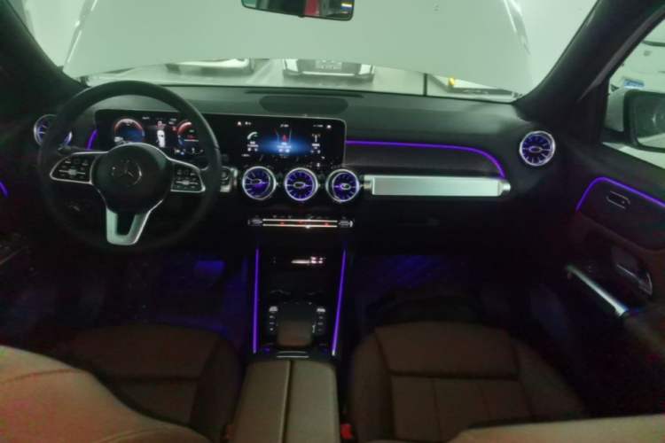 Used Mercedes-Benz GLB 2020 Updated GLB 200 Dynamic Edition Audio And AC Panel
