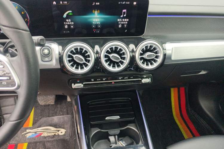 Used Mercedes-Benz GLB 2020 GLB 200 Dynamic Edition Audio And AC Panel