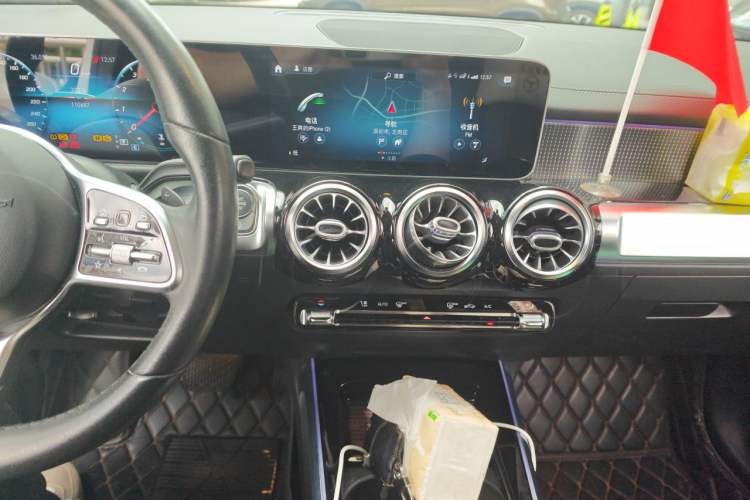 Used Mercedes-Benz GLB 2020 Facelift GLB 200 Fashion Edition Audio And AC Panel